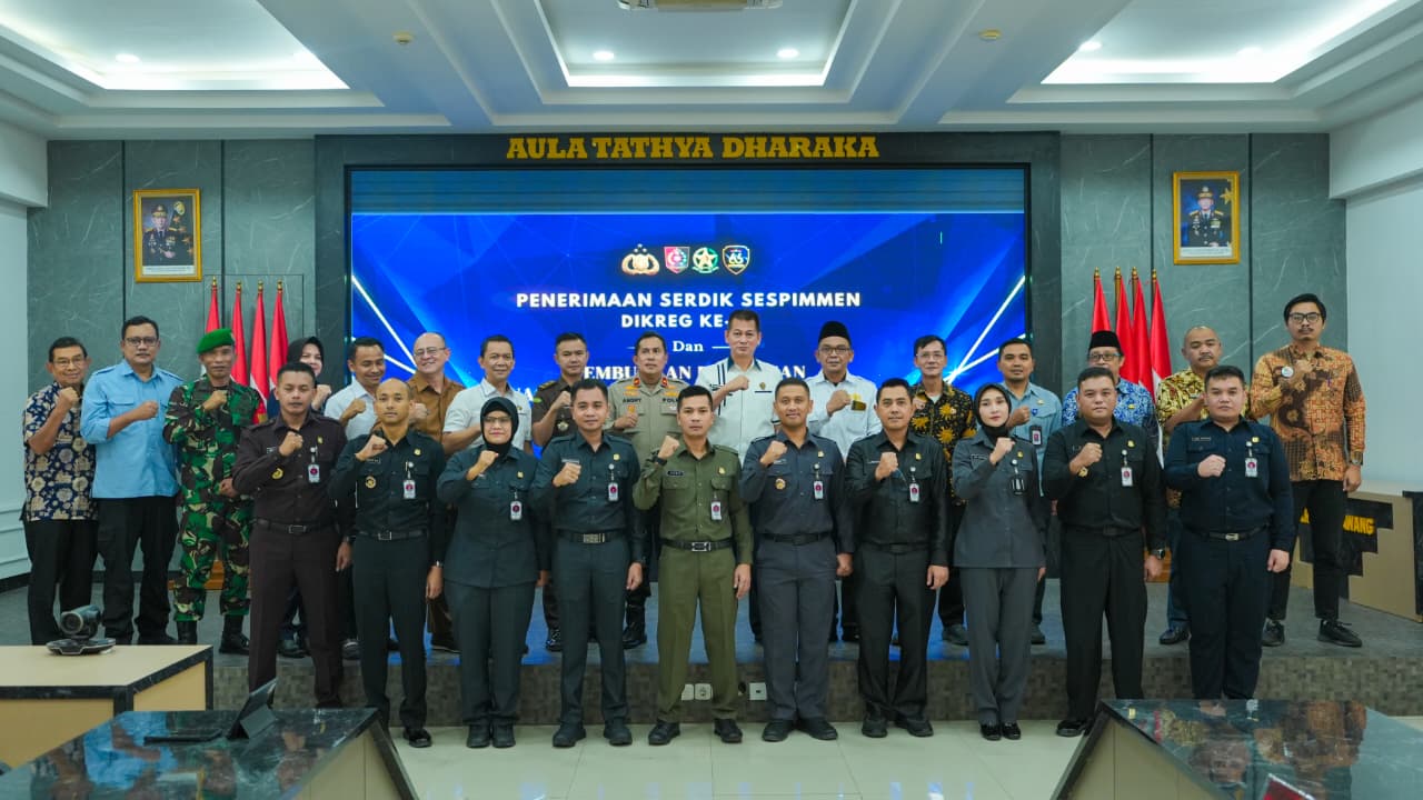 Sespimmen Polres Karawang Terima 10 SerDik Sespimmen DikReg 66 MC III POKLAT X ...